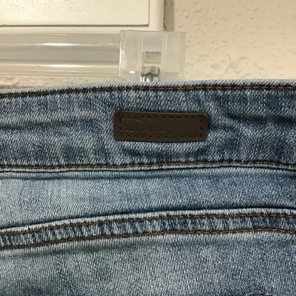 Kut From The Kloth Women's Boyfriend Jeans Size 10 Light Wash Distressed Ripped‎